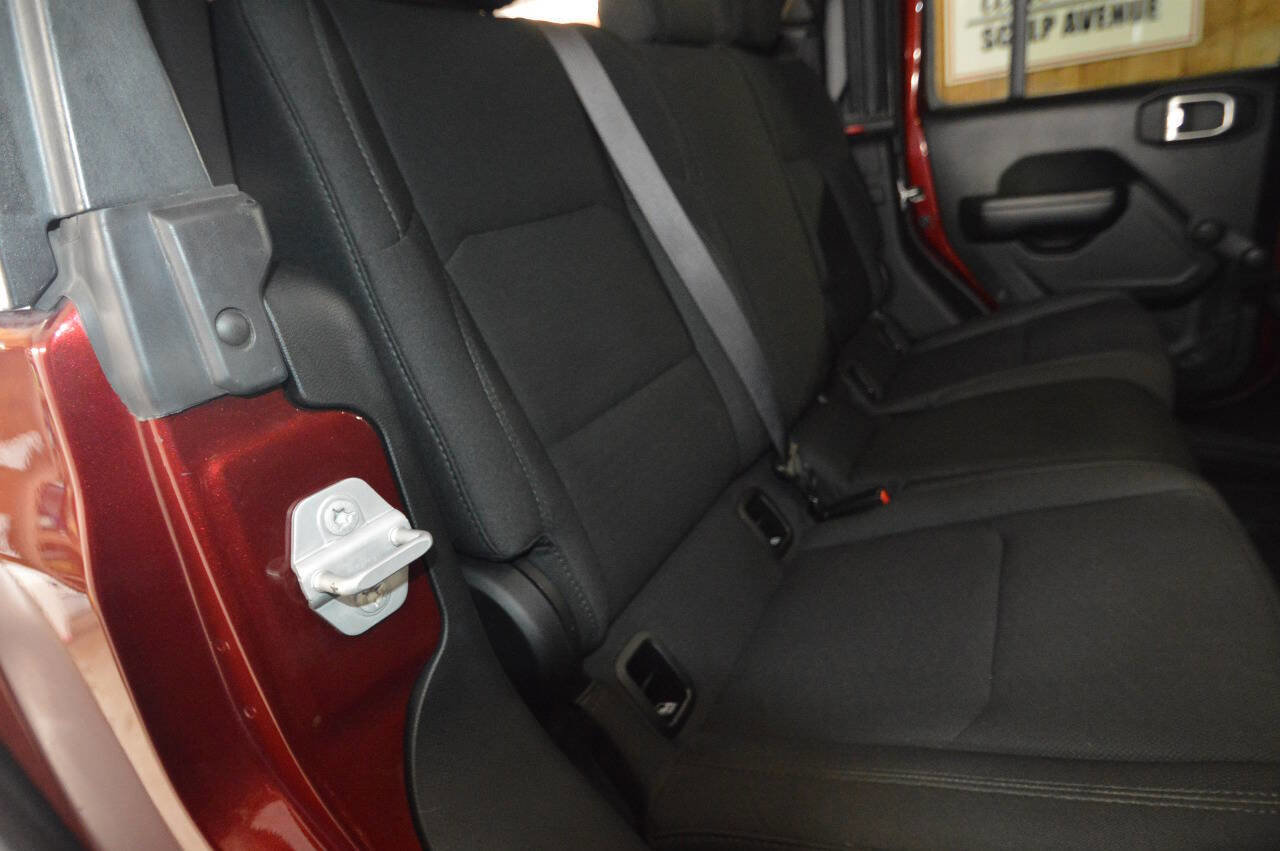 Used 2021 Jeep Gladiator Sport image 22
