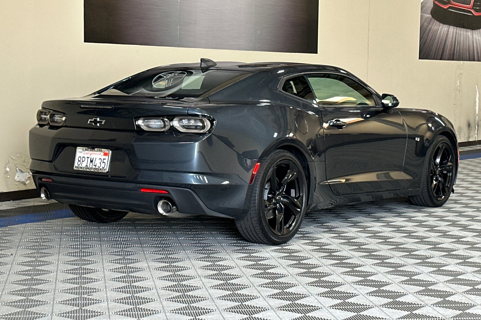 Used 2020 Chevrolet Camaro LT image 4