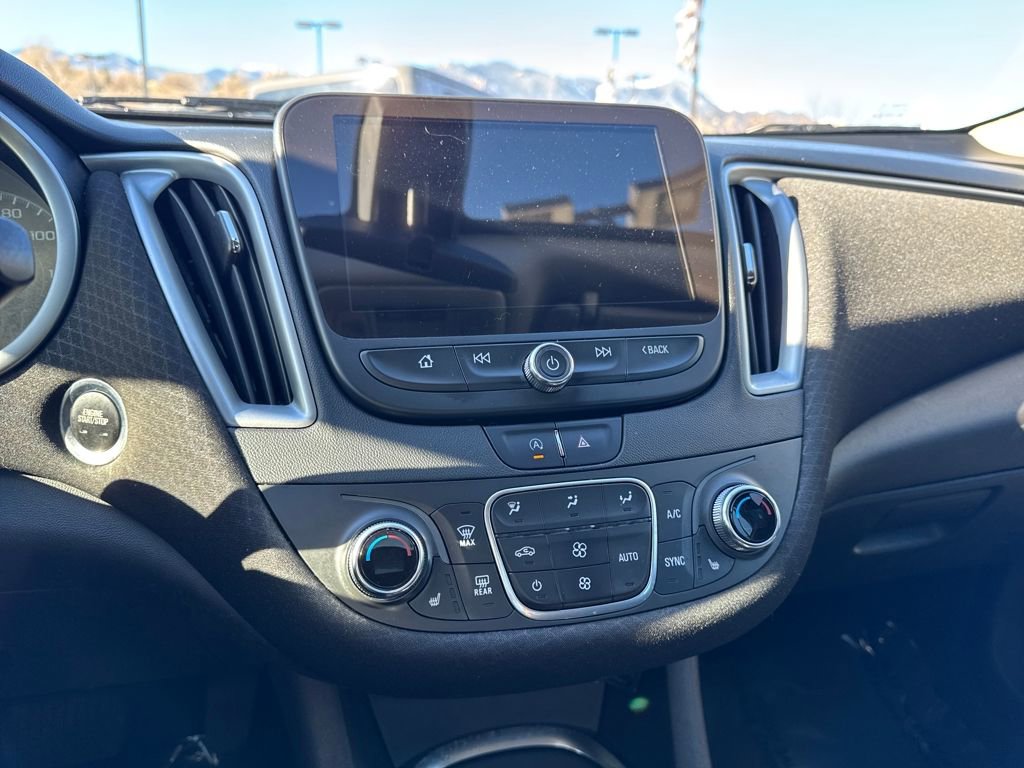 Used 2022 Chevrolet Malibu LT image 39