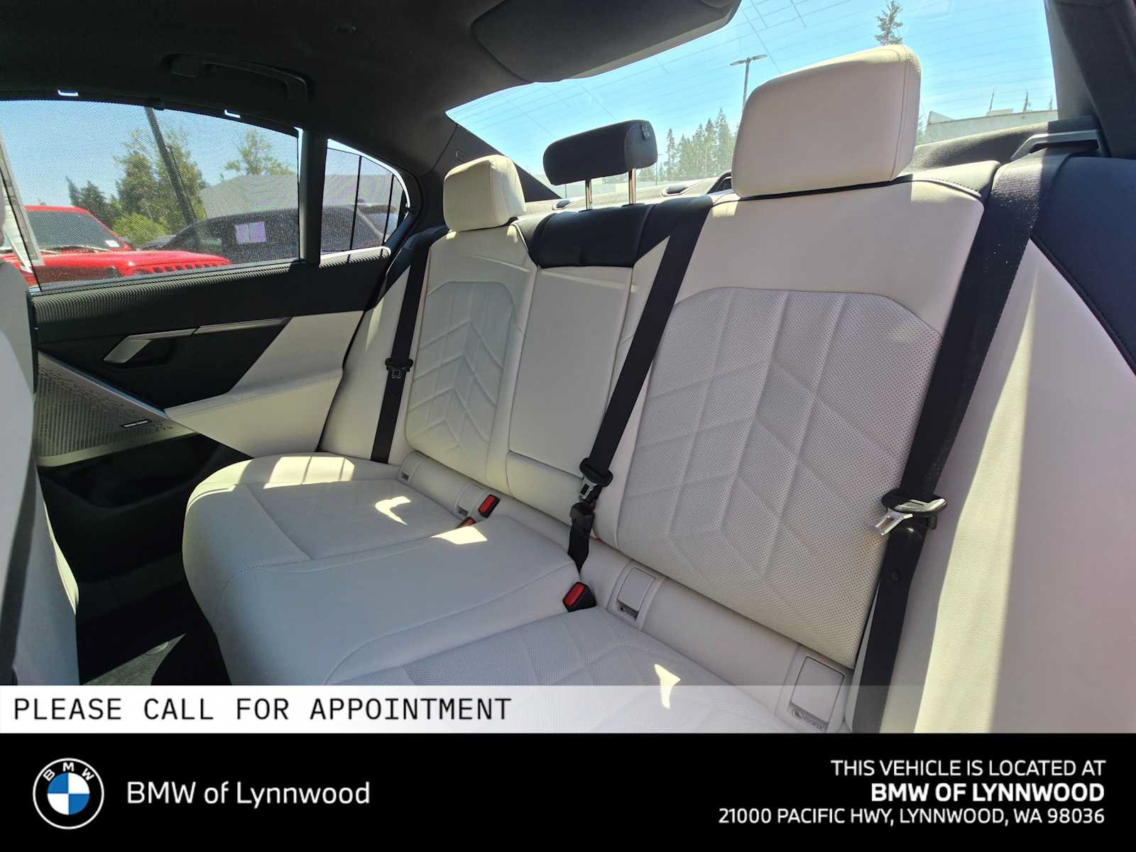 New 2026 BMW i5 eDrive40 w/ Premium Package AWD/4WD image 17