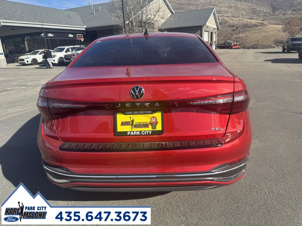 Used 2025 Volkswagen Jetta SEL image 4
