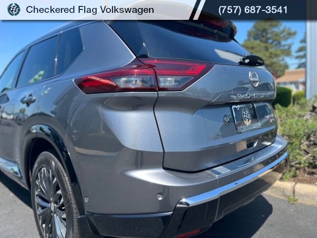 Used 2024 Nissan Rogue Platinum AWD/4WD image 9