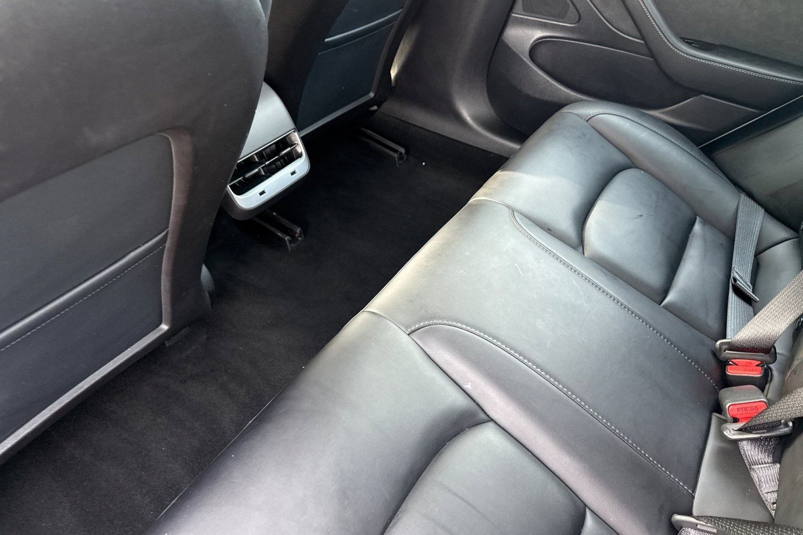 Used 2020 Tesla Model 3 Standard Range image 25