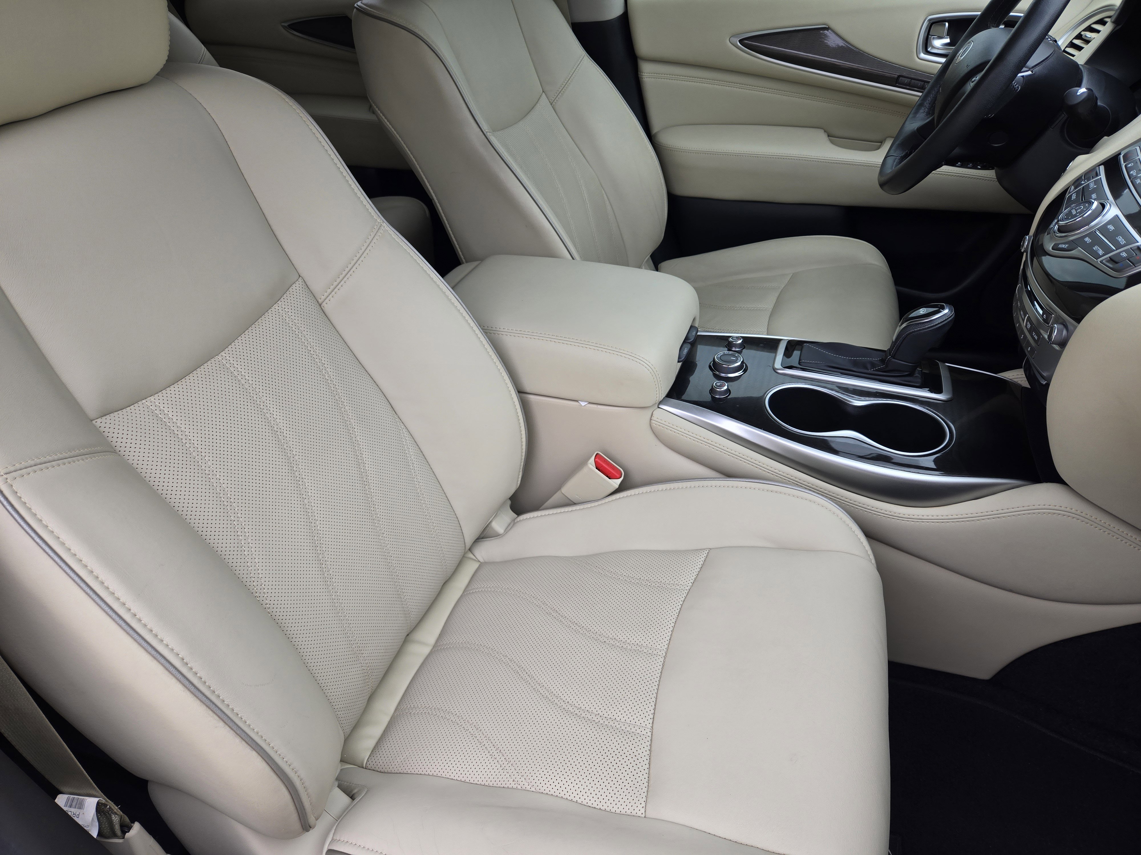 Used 2019 INFINITI QX60 Luxe w/ Essential Package FWD image 8