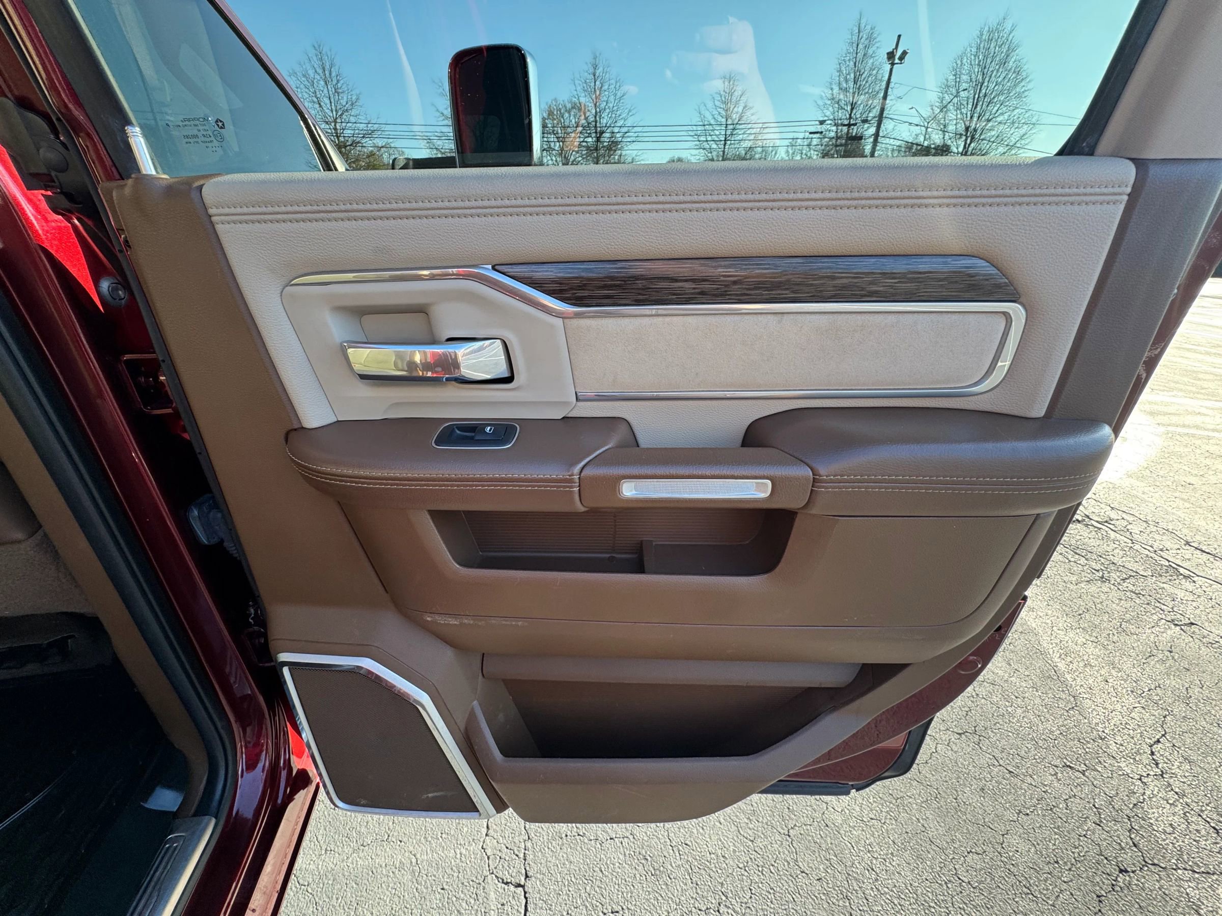 Used 2019 RAM 3500 Laramie image 21