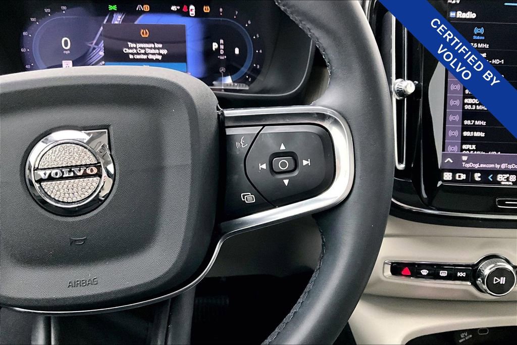 Used 2023 Volvo XC40 B5 Plus w/ Protection Package Premier image 28