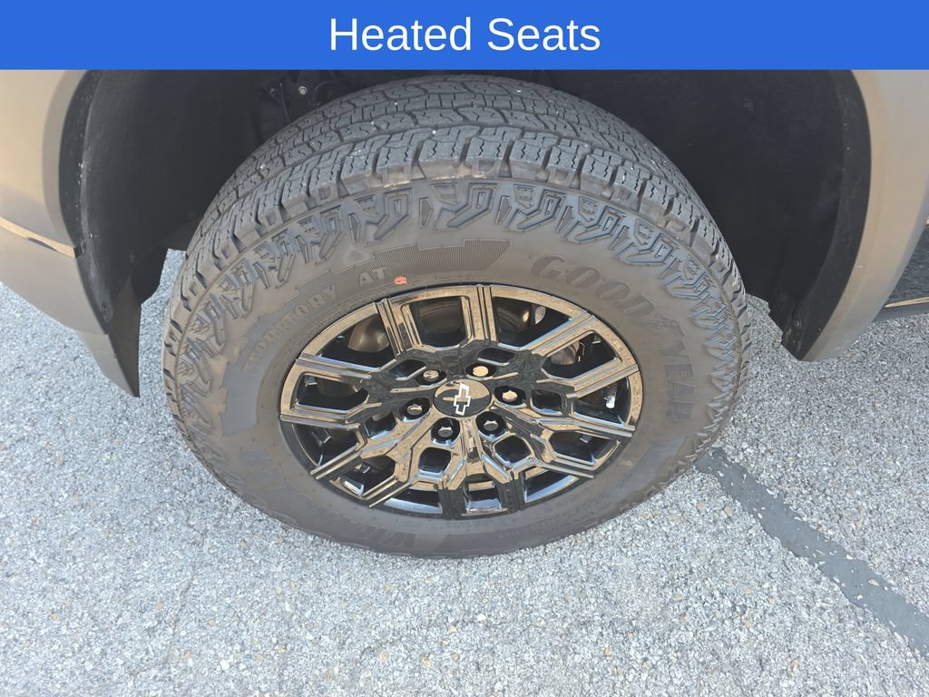 Used 2025 Chevrolet Colorado Trail Boss AWD/4WD image 10