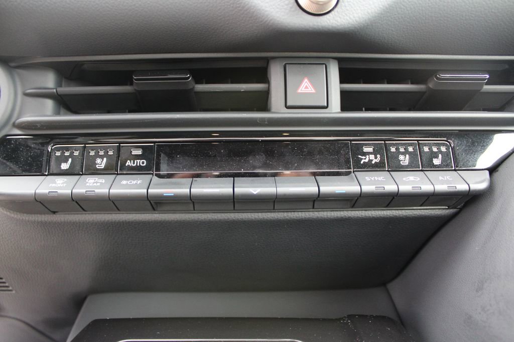 Used 2026 Toyota Crown Platinum image 19