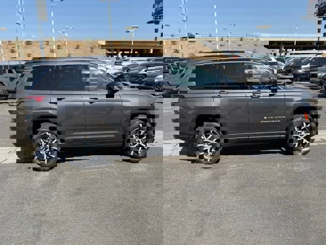 New 2025 Jeep Grand Cherokee L Limited w/ Trailer Tow Package image 7