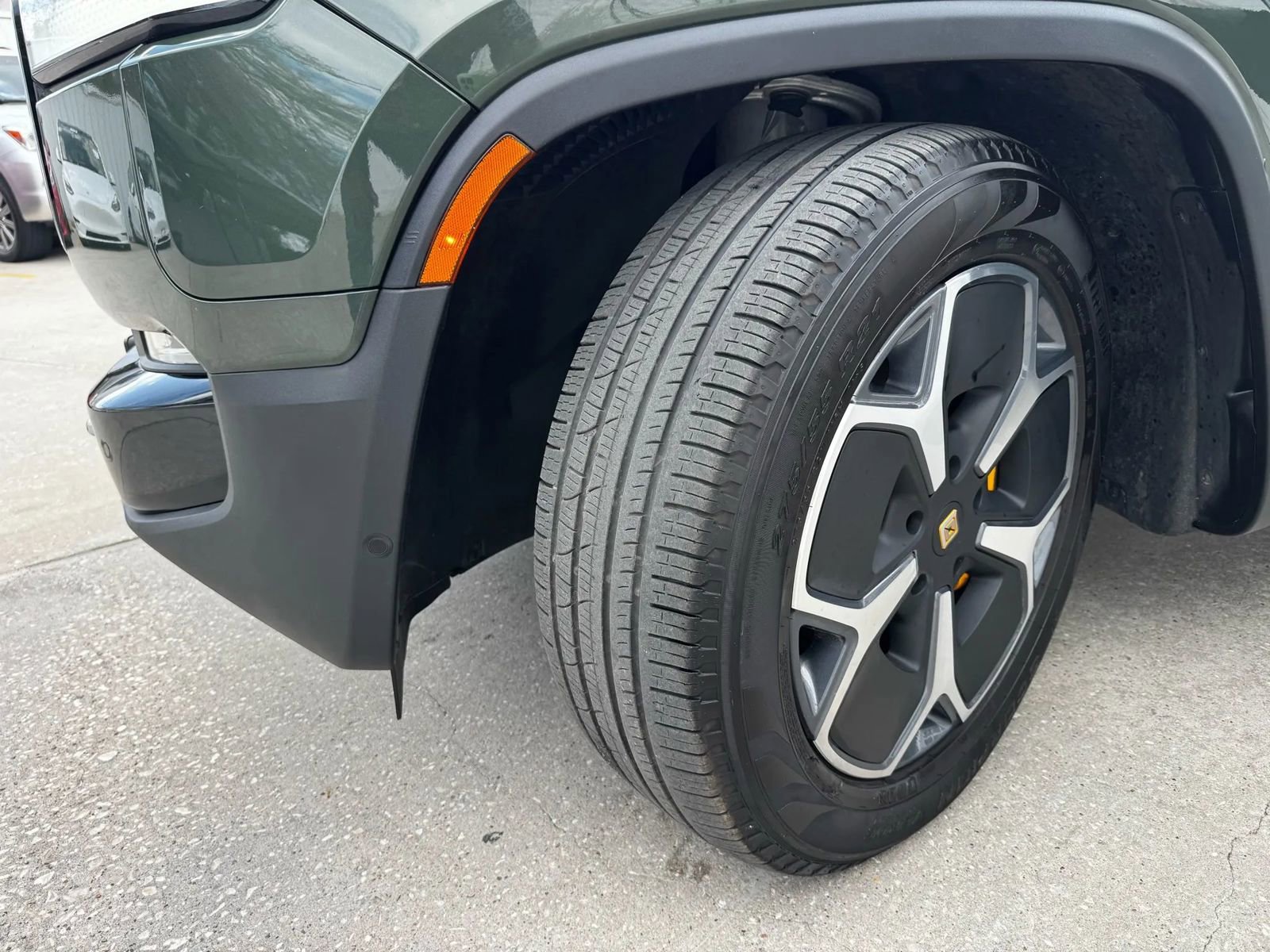 Used 2023 Rivian R1T Adventure image 25