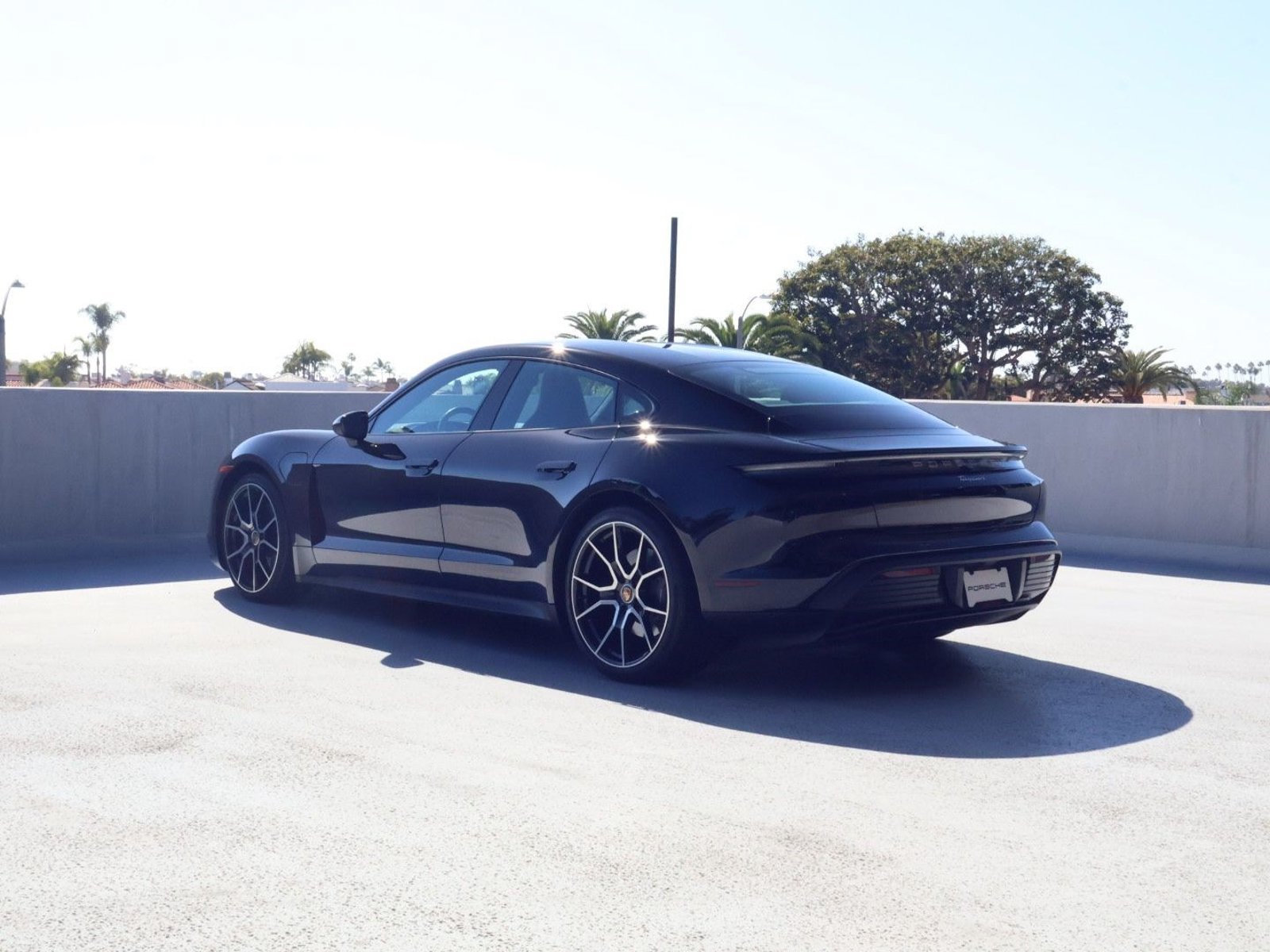 Used 2024 Porsche Taycan RWD image 3