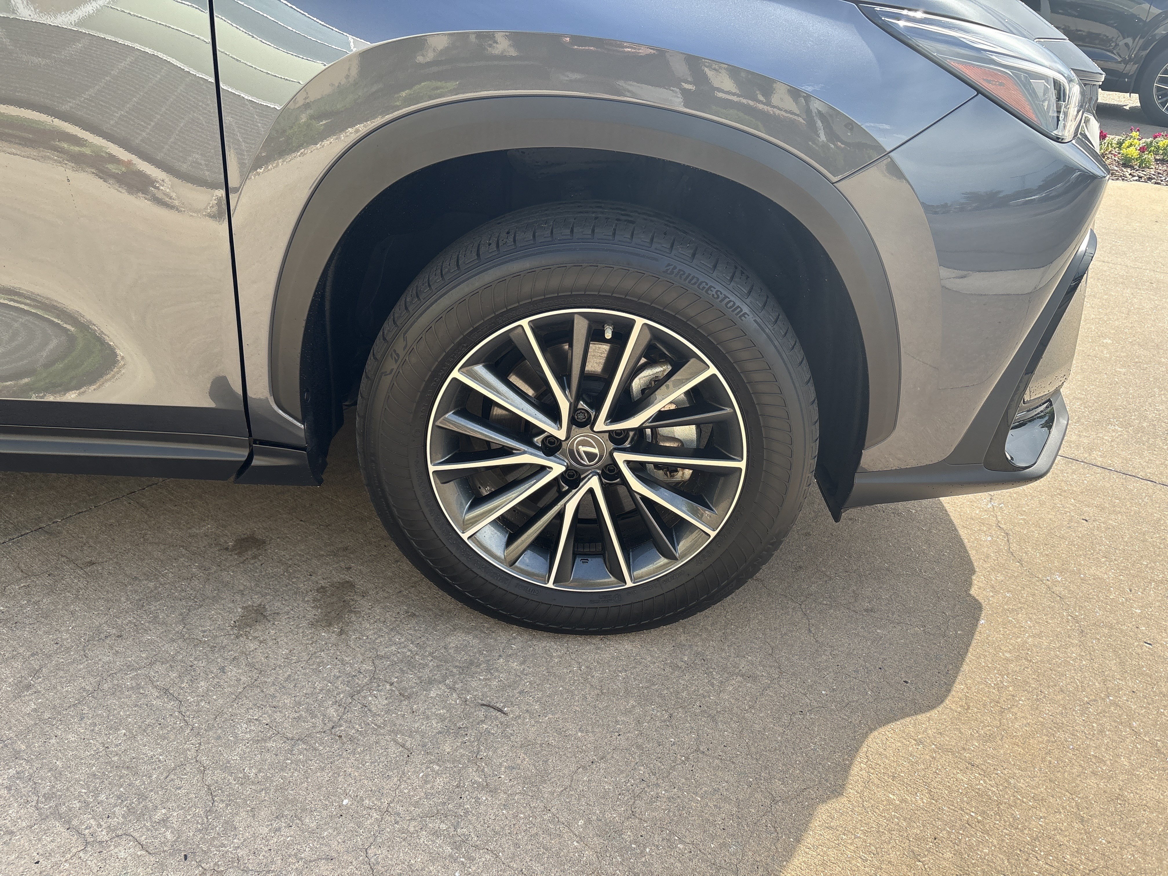 Used 2023 Lexus NX 250 FWD w/ Towing Package (2000 Lbs) image 12
