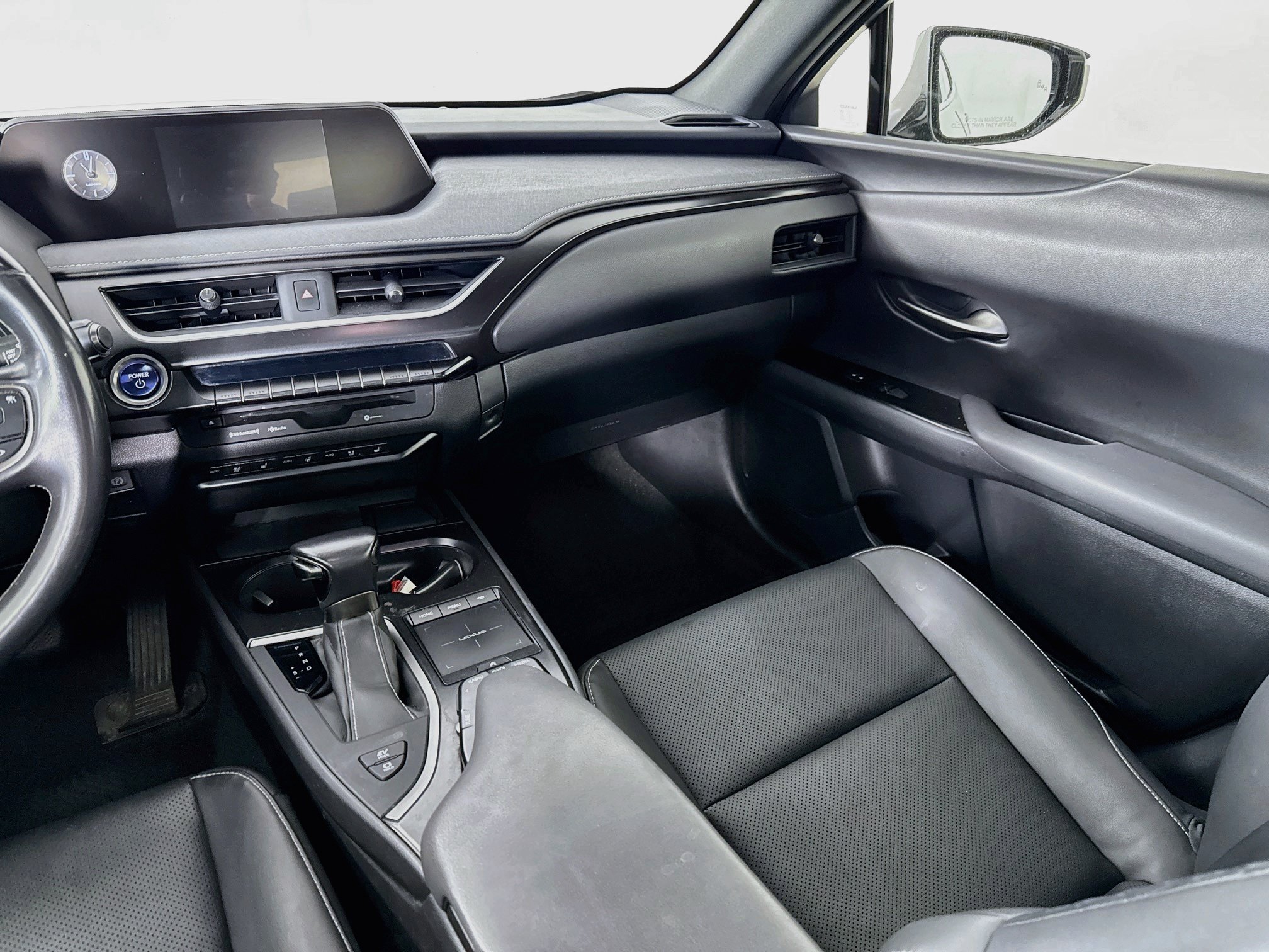 Used 2019 Lexus UX 250h w/ Premium Package AWD/4WD image 23