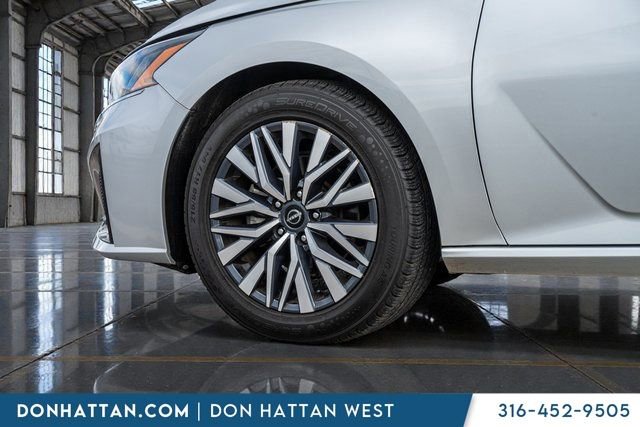 Used 2024 Nissan Altima 2.5 SV image 36
