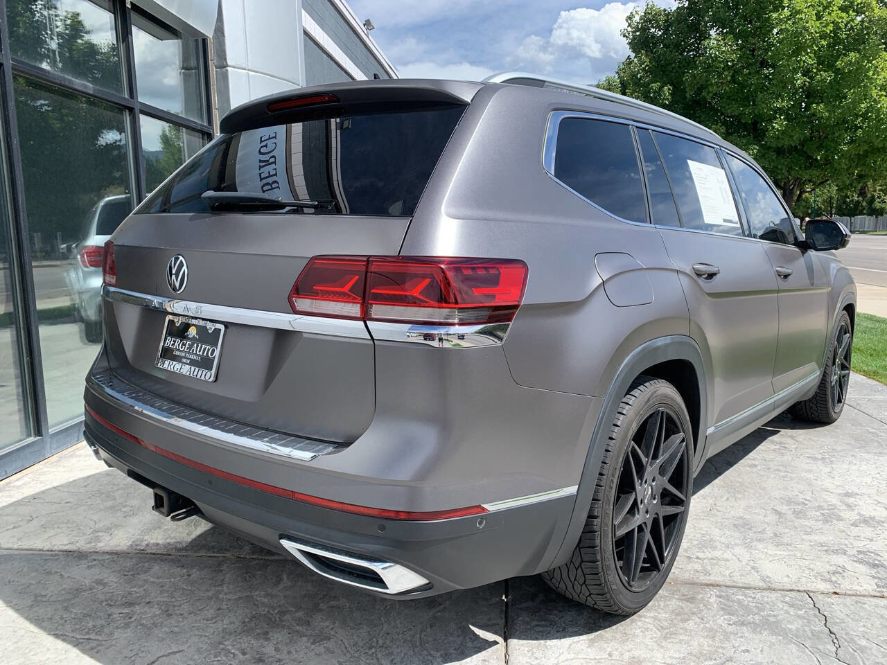 Used 2021 Volkswagen Atlas SEL Premium image 5
