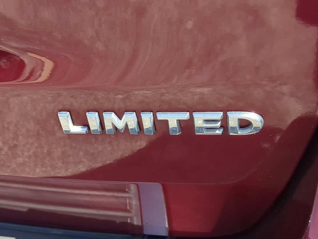 Used 2018 Jeep Grand Cherokee Limited w/ Trailer Tow Group IV RWD image 11
