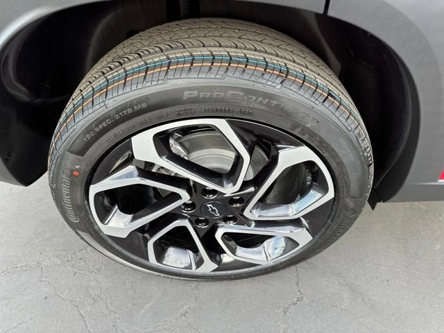 New 2026 Chevrolet Trax RS w/ Sunroof Package FWD image 11