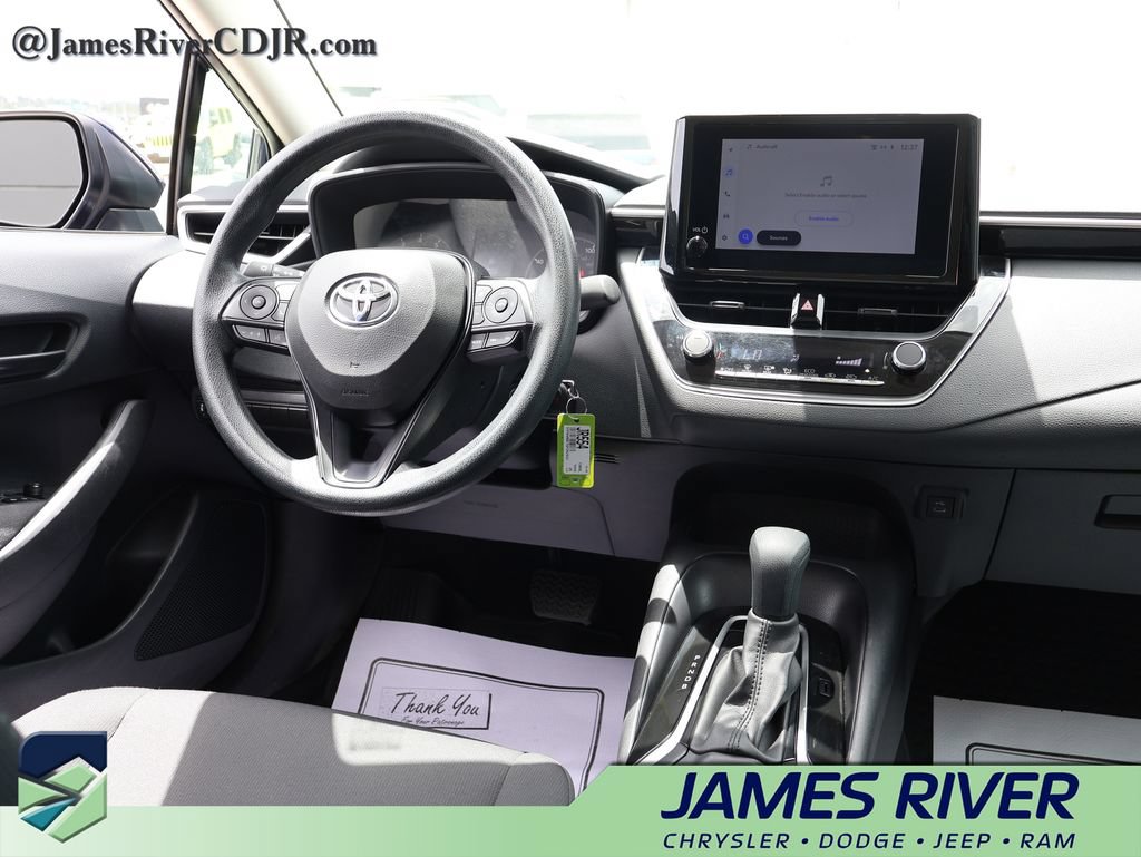 Used 2025 Toyota Corolla LE FWD image 13