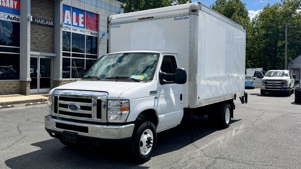 Used 2019 Ford E-350 and Econoline 350 Super Duty w/ Power Windows & Locks Group RWD image 2