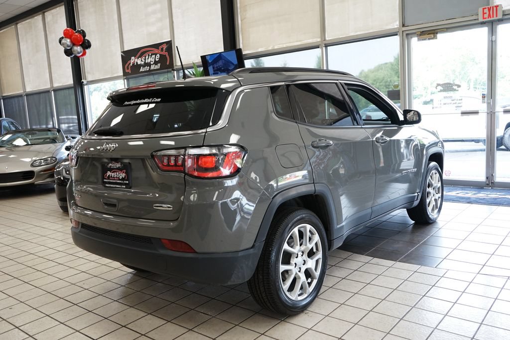 Used 2023 Jeep Compass Latitude AWD/4WD image 16