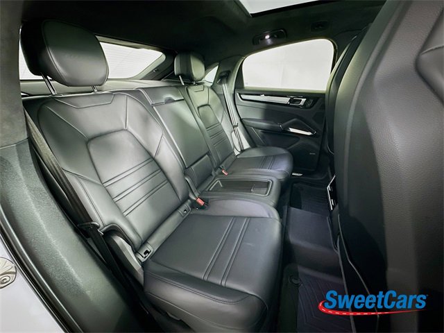 Used 2023 Porsche Cayenne Turbo image 14