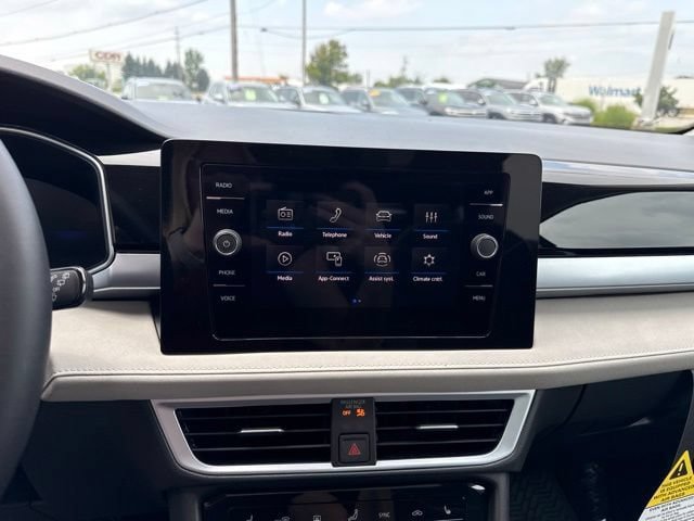 New 2026 Volkswagen Taos SE AWD/4WD image 10
