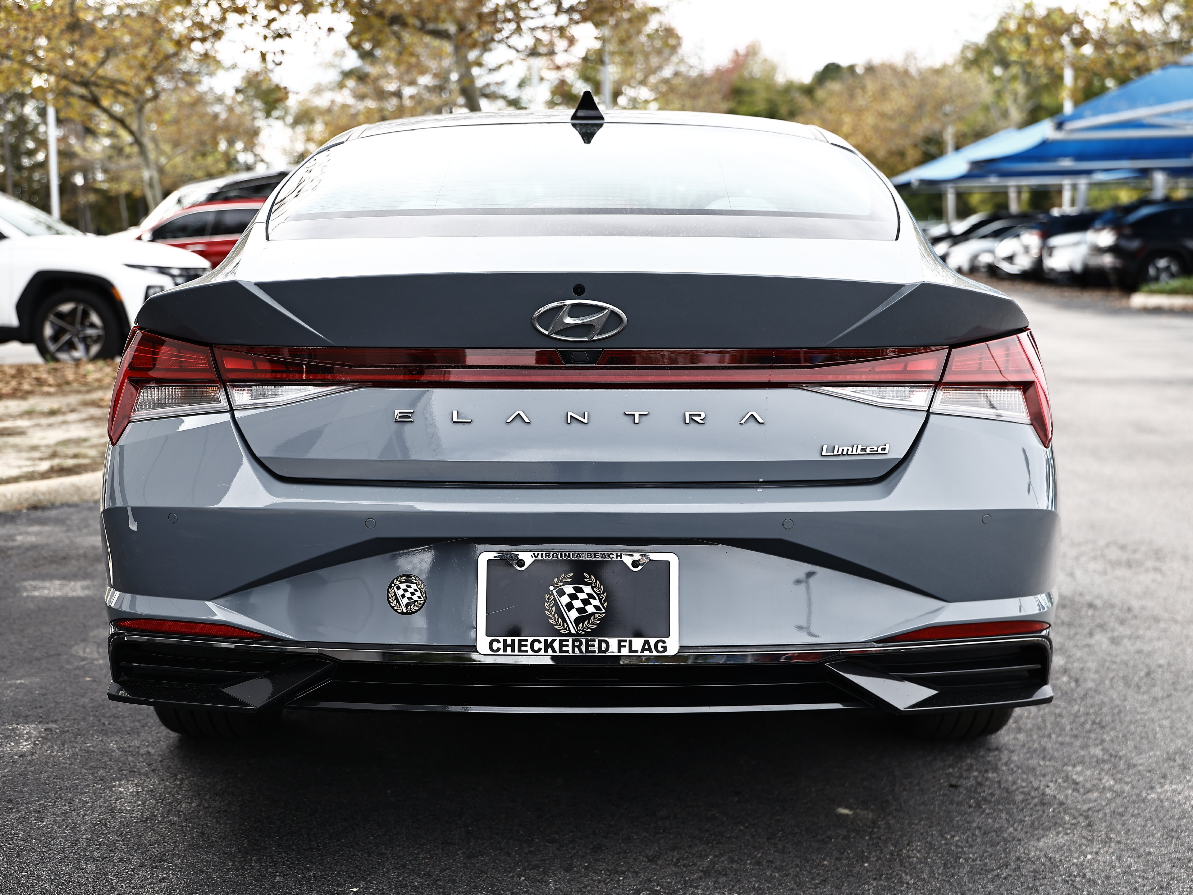 Used 2023 Hyundai Elantra Limited FWD image 7