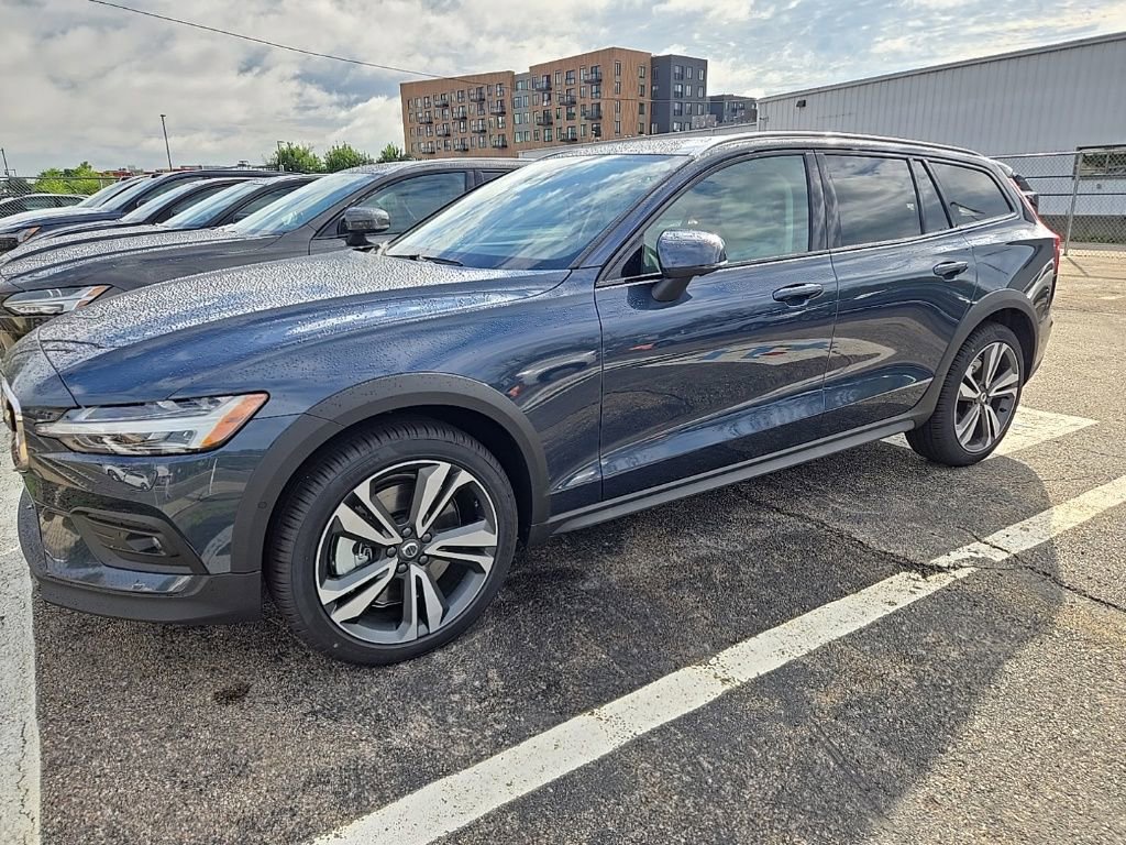 New 2026 Volvo V60 B5 Cross Country Plus w/ Protection Package Premier image 2