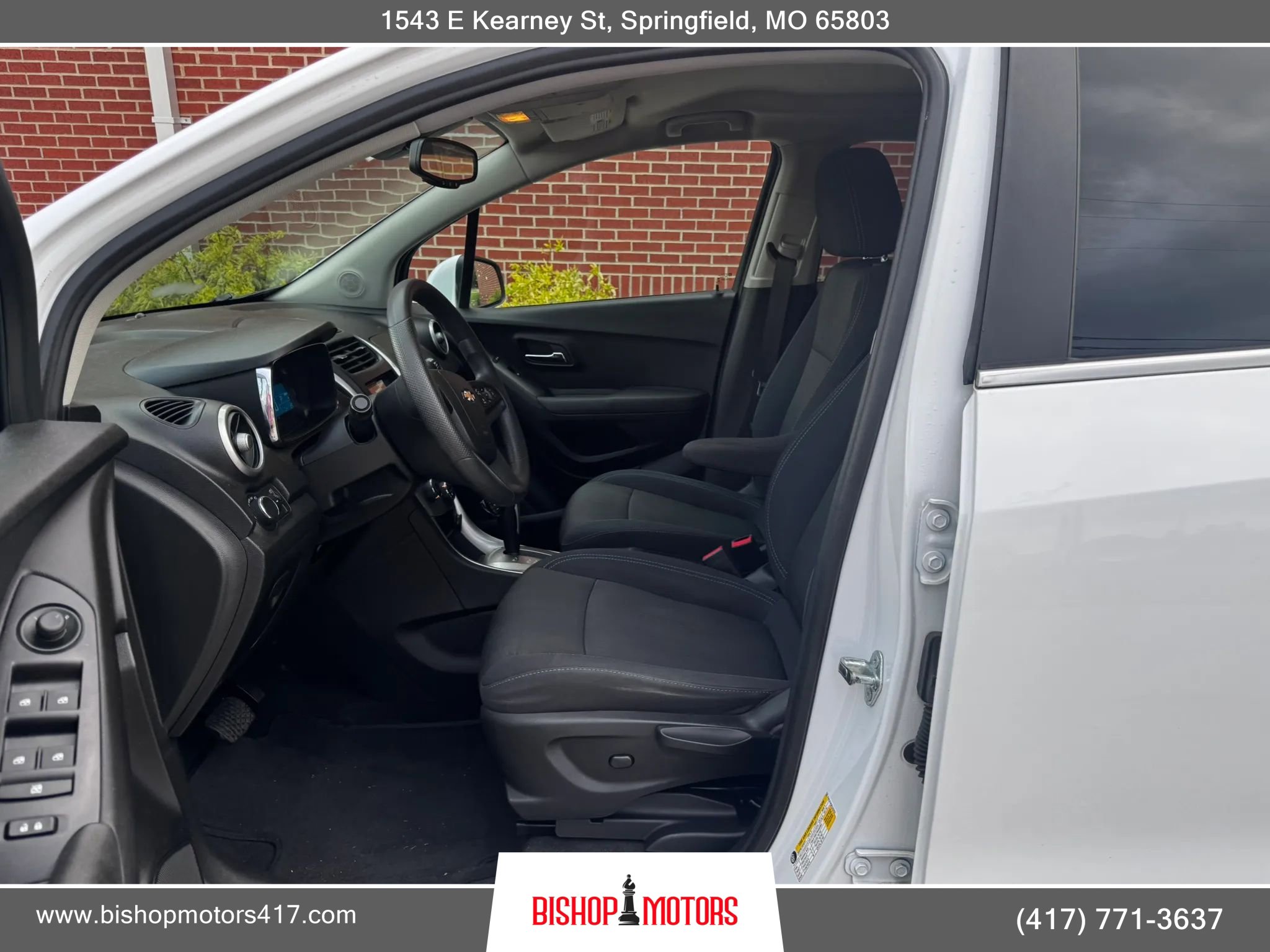 Used 2015 Chevrolet Trax LT FWD image 17