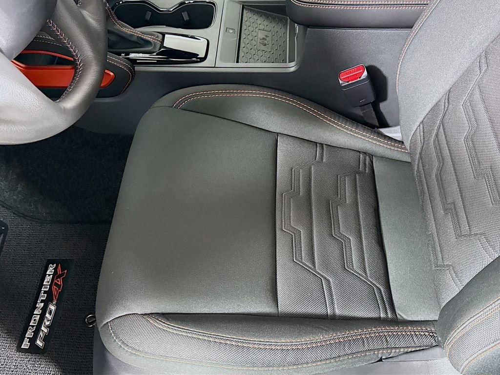 Used 2025 Nissan Frontier PRO-4X w/ Pro Convenience Package image 18