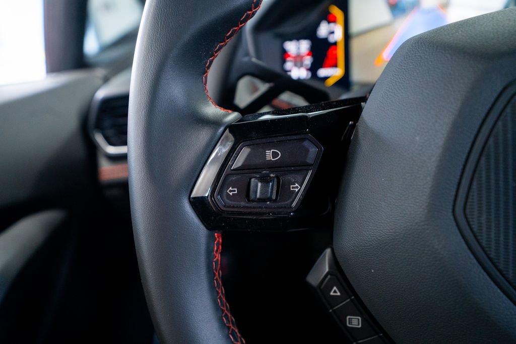 Used 2021 Lamborghini Huracan EVO image 25