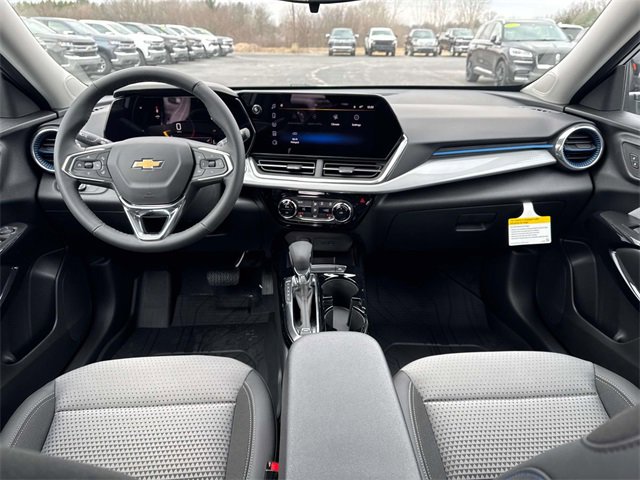 New 2025 Chevrolet Trax LT w/ Driver Confidence Package image 13