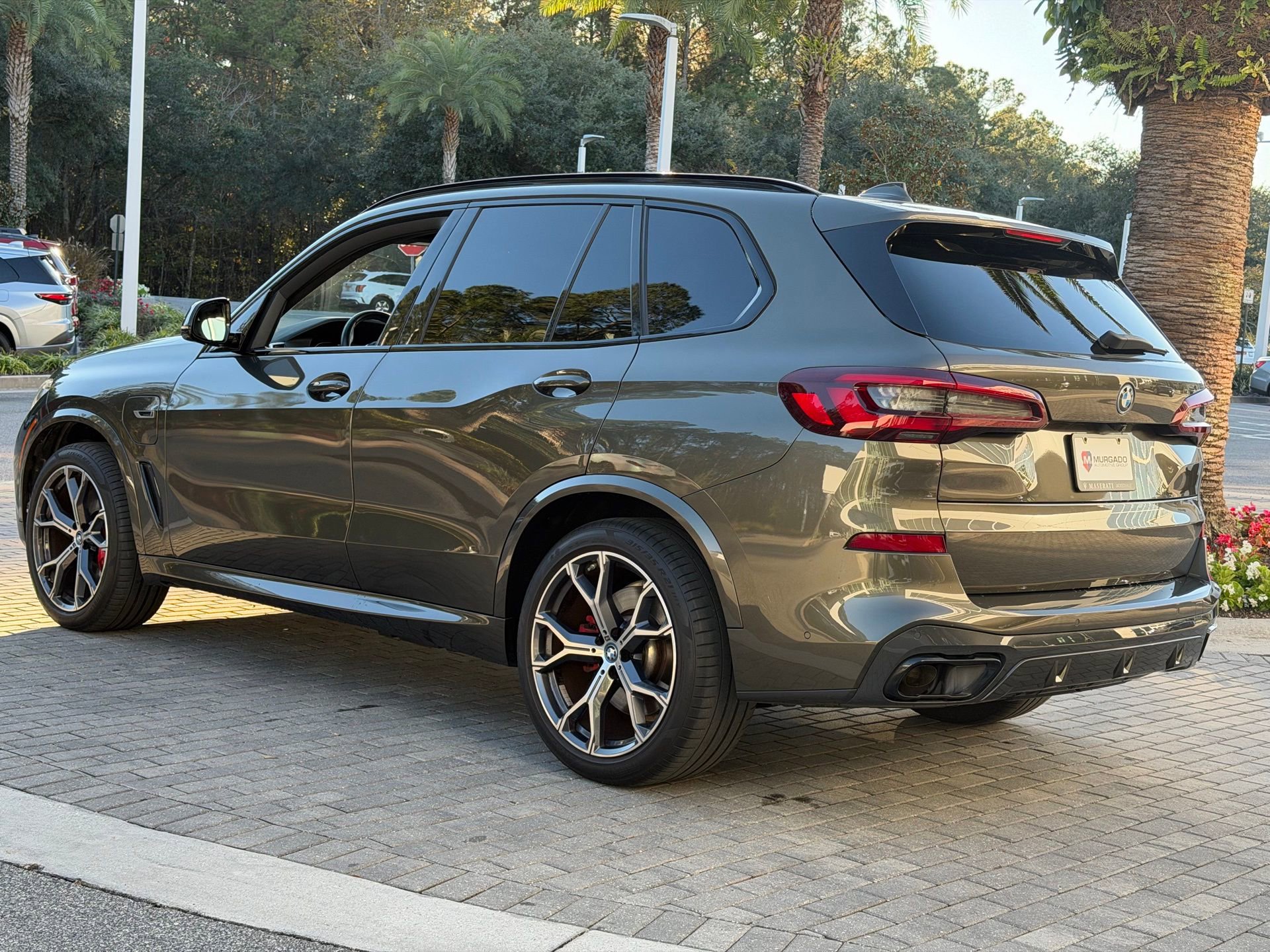 Used 2022 BMW X5 xDrive45e w/ M Sport Package image 12