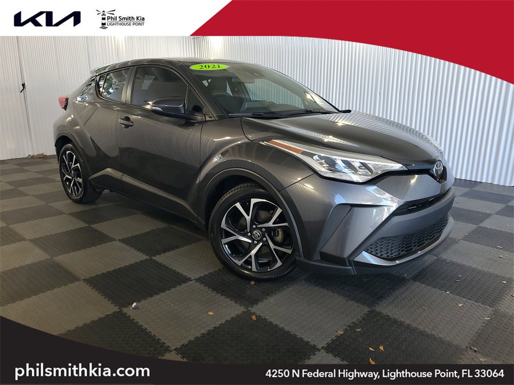 Used 2021 Toyota C-HR XLE image 1
