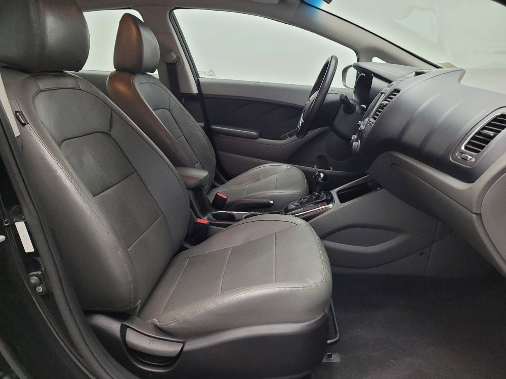 Used 2017 Kia Forte EX image 21