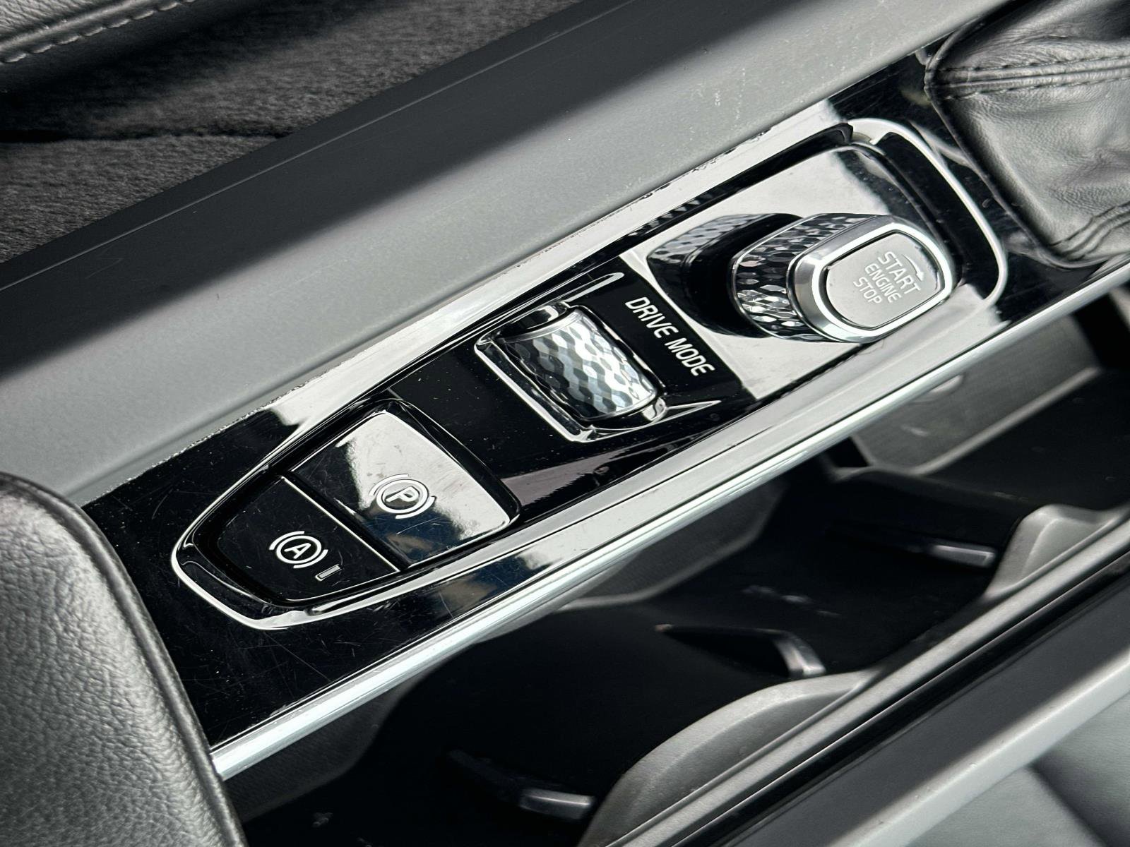 Used 2019 Volvo S60 T5 Momentum w/ Premium Package image 14