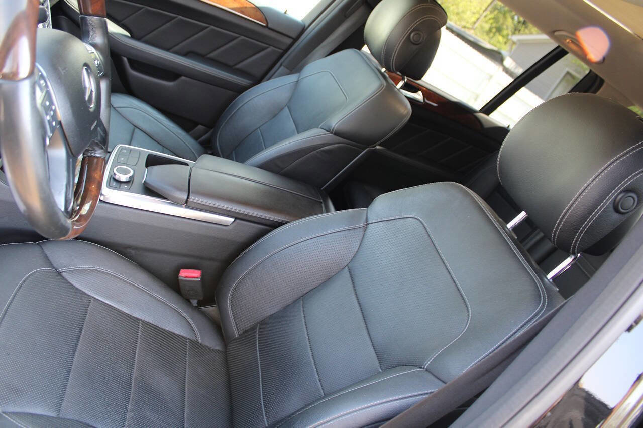 Used 2015 Mercedes-Benz GL 320 BlueTEC 4MATIC image 18
