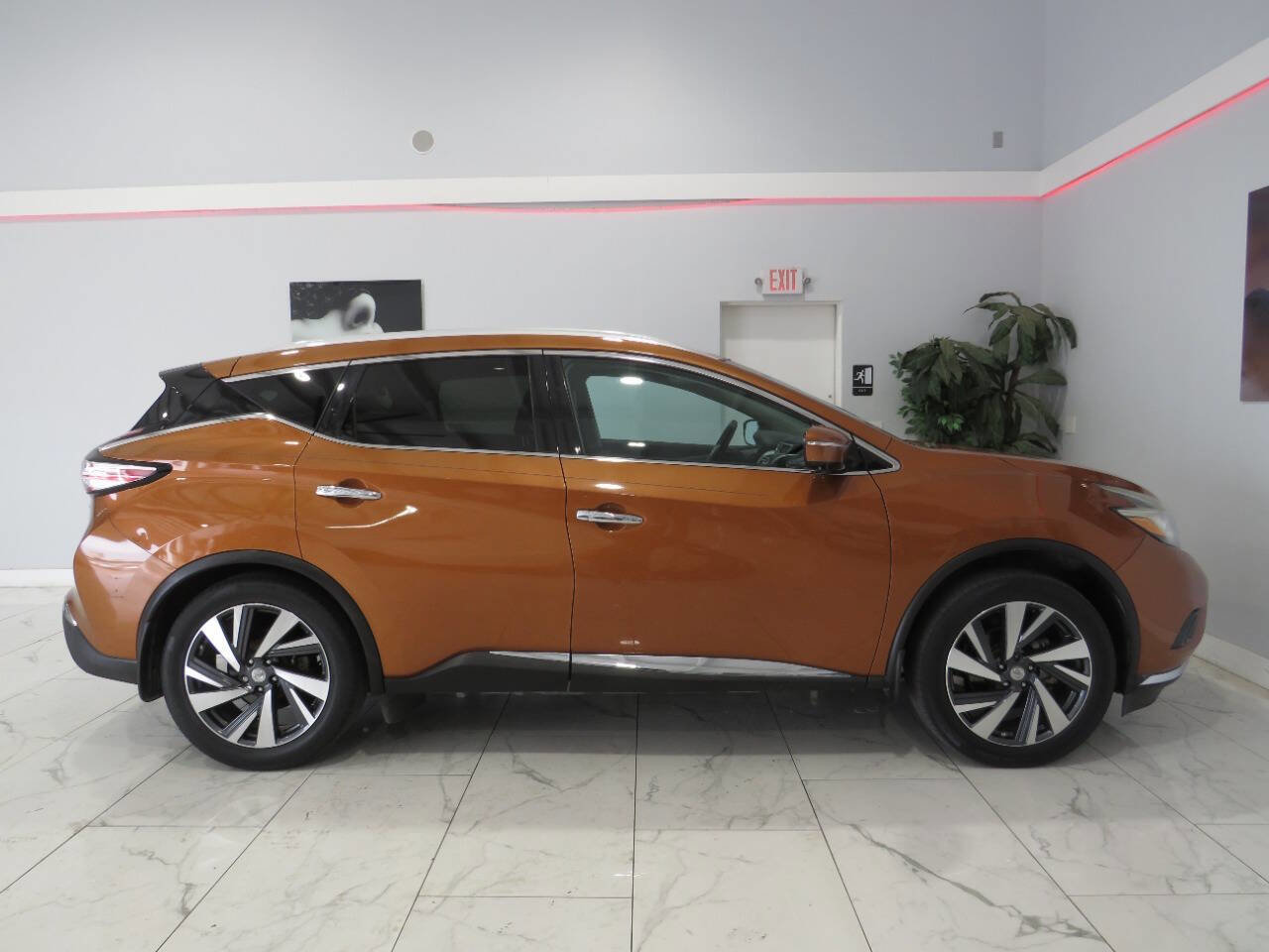 Used 2015 Nissan Murano Platinum w/ Platinum Technology Package FWD image 3