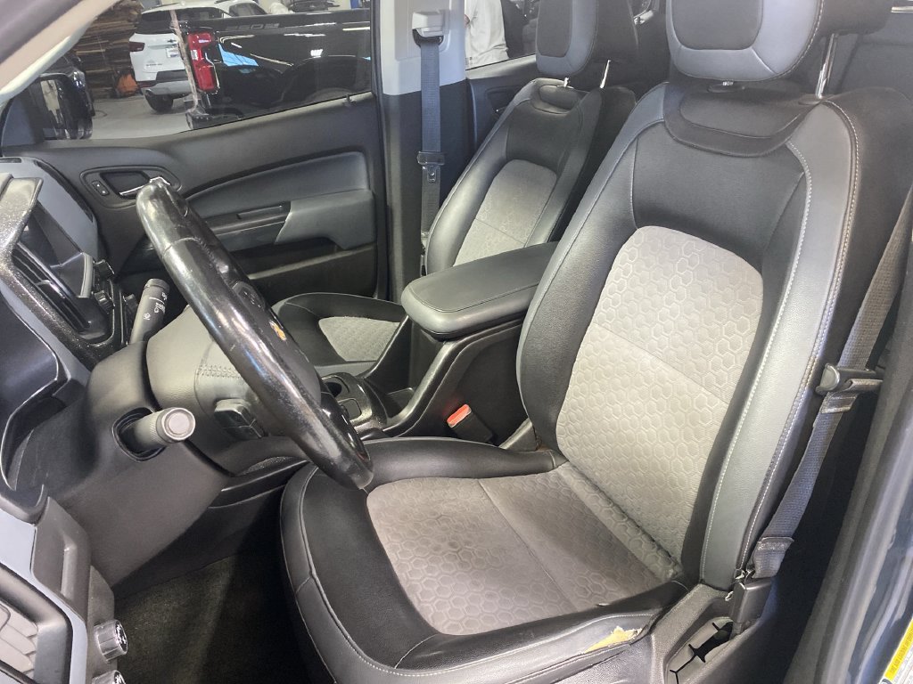 Used 2017 Chevrolet Colorado Z71 AWD/4WD image 26