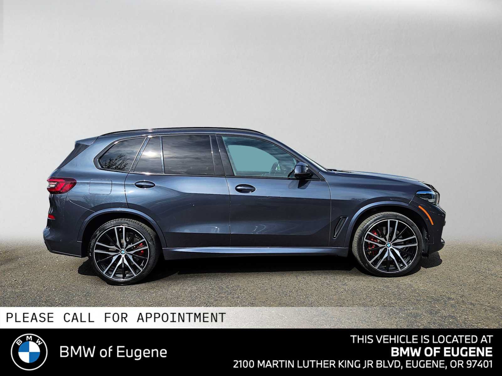 Used 2022 BMW X5 M50i w/ Premium Package AWD/4WD image 2