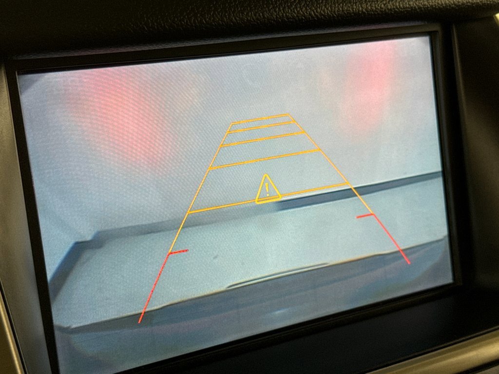 Used 2015 GMC Yukon Denali w/ Premium Package image 9