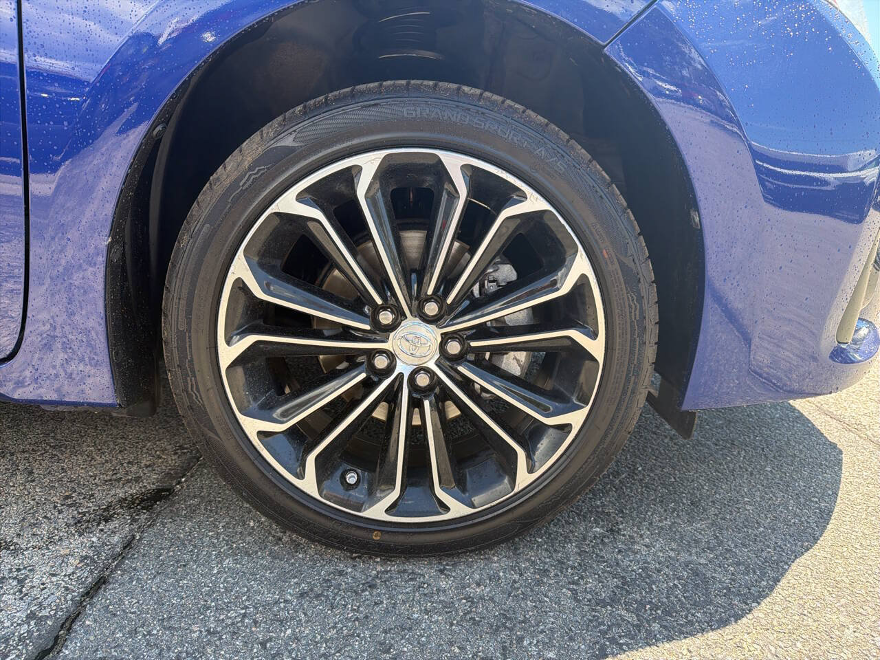 Used 2015 Toyota Corolla S FWD image 12