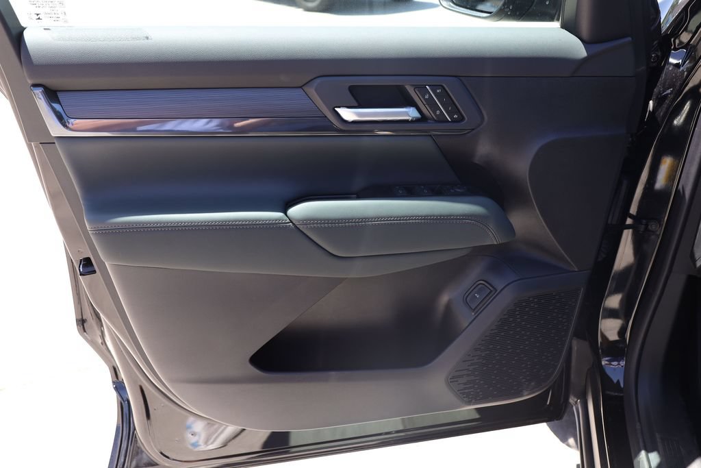 New 2027 GMC Terrain AT4 w/ Convenience Package III AWD/4WD image 10