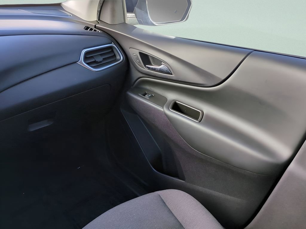 Used 2024 Chevrolet Equinox LT image 17