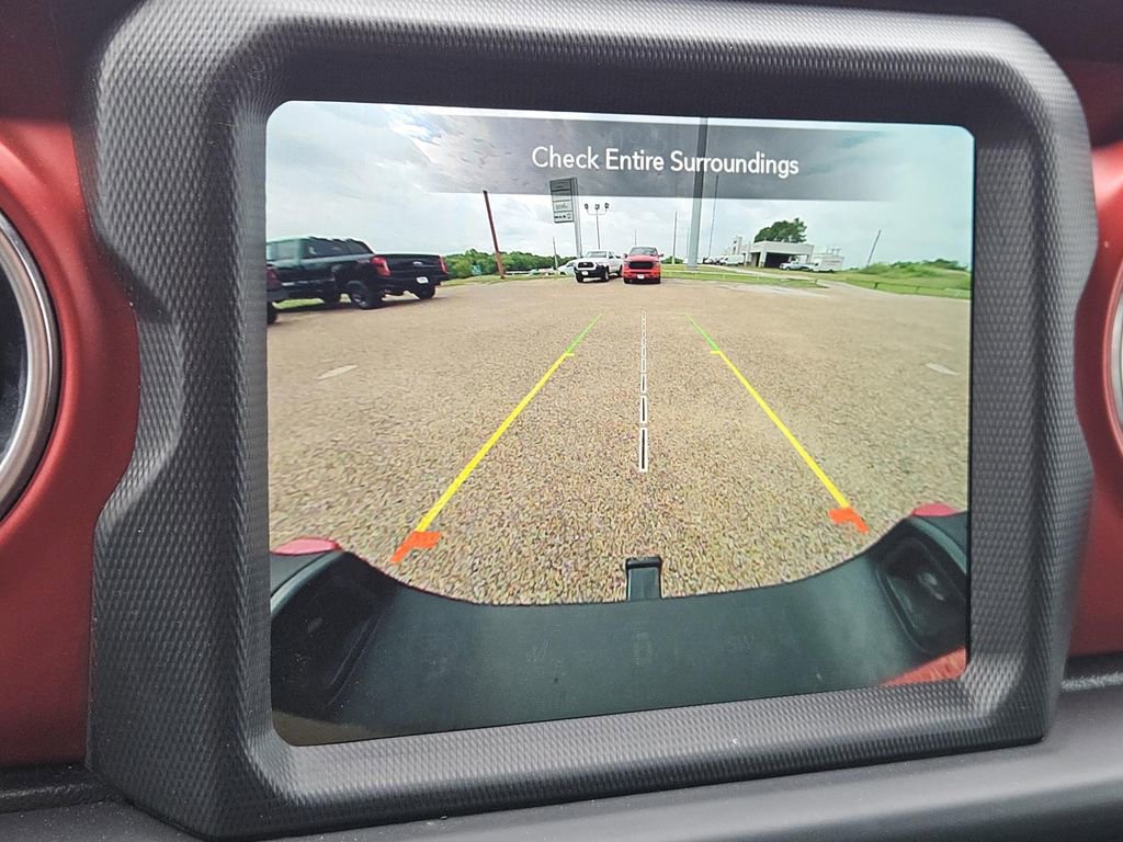 Used 2022 Jeep Gladiator Rubicon w/ Cold Weather Group image 16