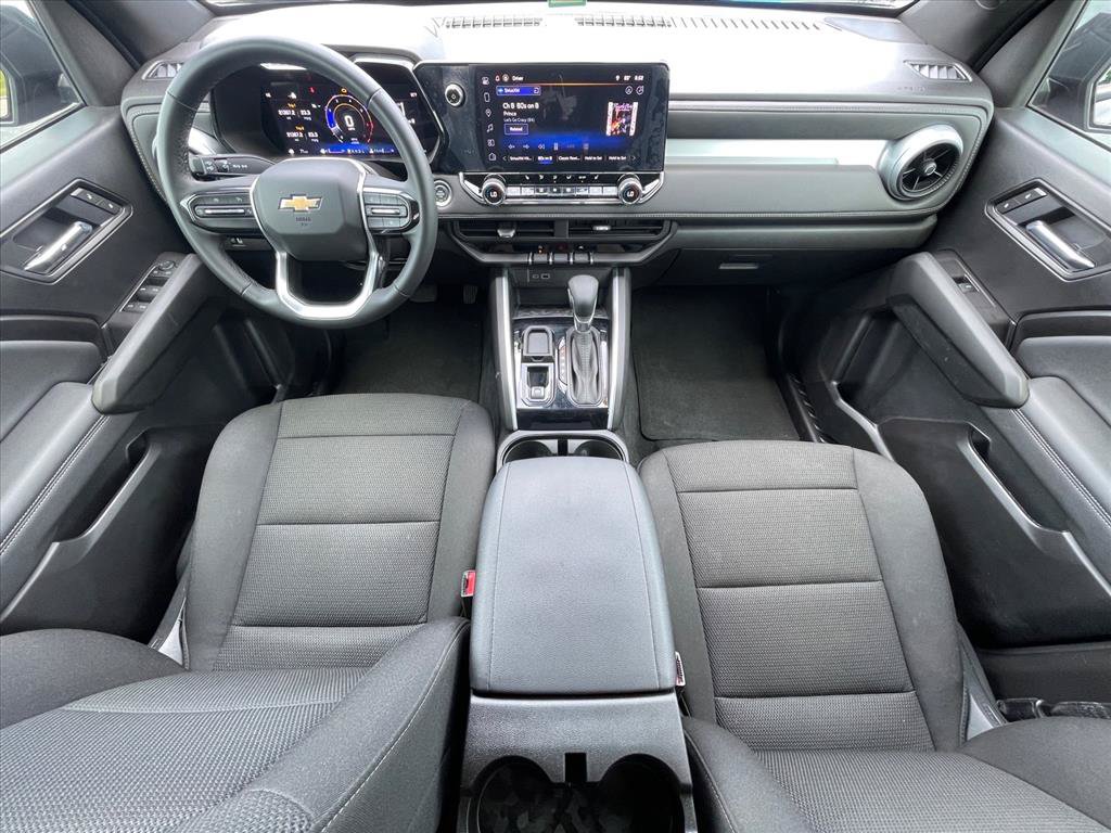 Used 2025 Chevrolet Colorado LT RWD image 11