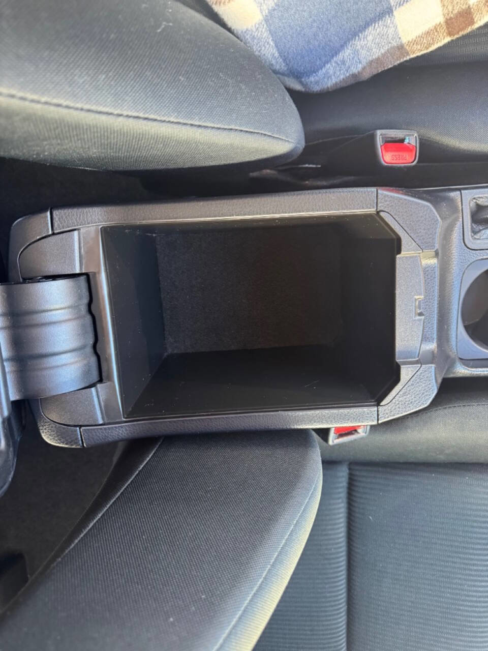 Used 2014 Toyota RAV4 LE image 5