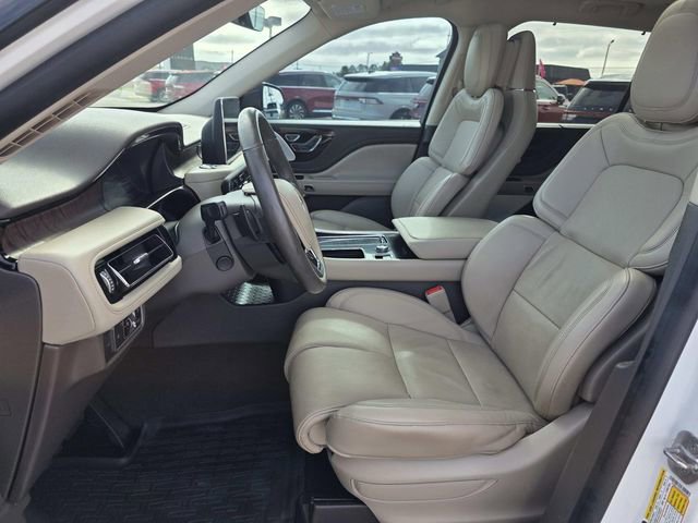 Used 2020 Lincoln Aviator Reserve w/ Equipment Group 202A image 8