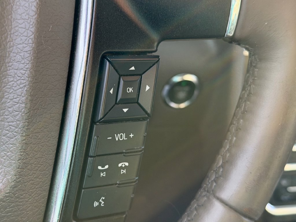 Used 2017 Lincoln Navigator Select RWD image 23