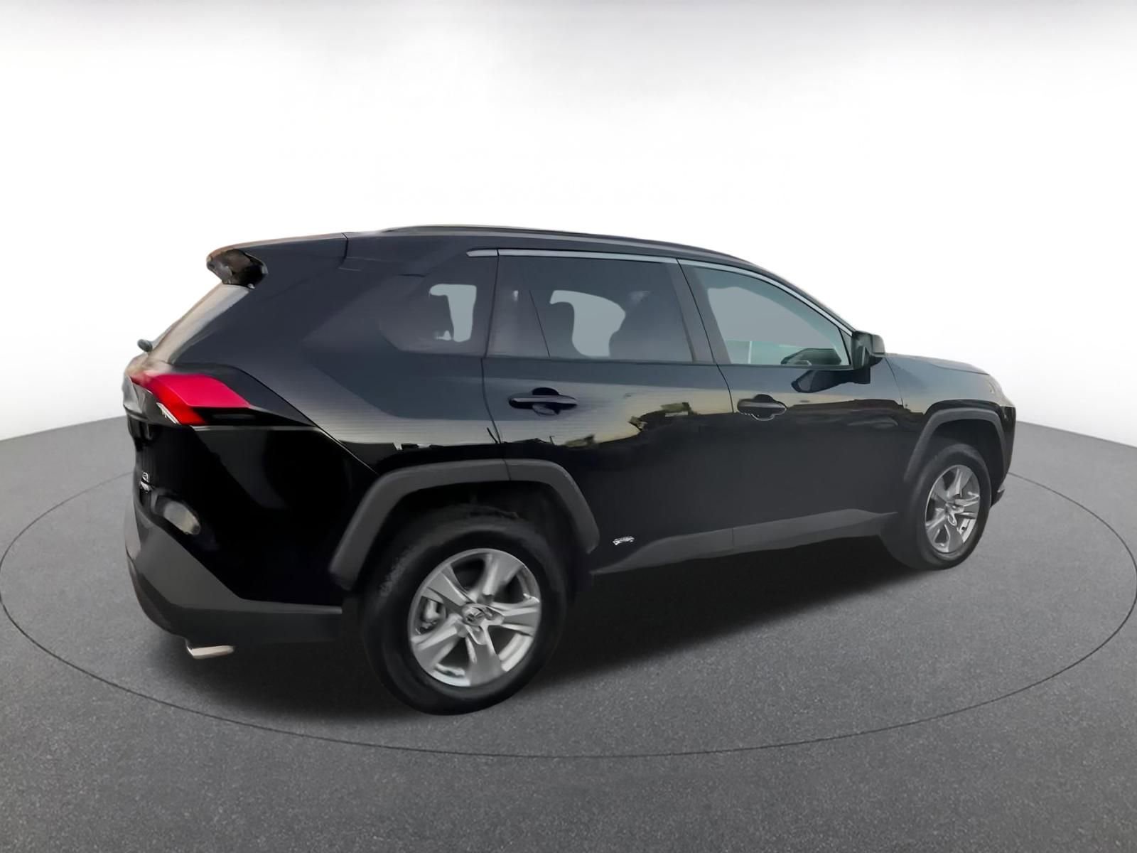 Used 2025 Toyota RAV4 LE image 15